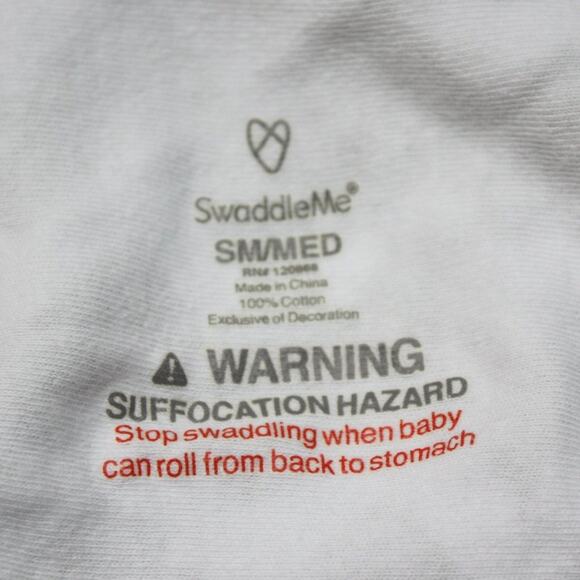 SwaddleMe Swaddle Baby Size Small/Medium Chevron Gray - Picture 3 of 3